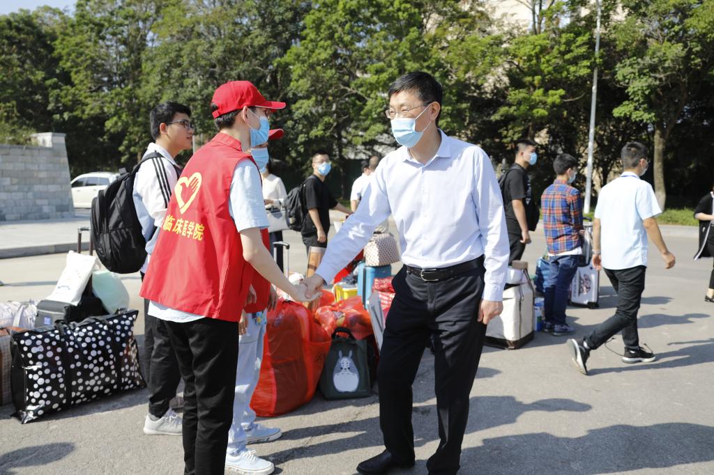 徐州医科大学2020级新生报到！